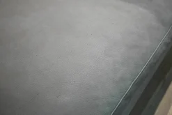 Sofa Alba Leder Taron 20 Grau Braun Gestell Schwarz Pulverbeschichtet Inklusive Kissen