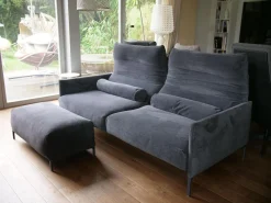 Sofa Avalanche Stoff 8145 Dunkelgrau Fuß M21 Lack Anthrazit Mit Hocker Und Lendenrollen