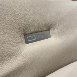 Sofa Avantgarde 965 Bezug Leder 43 210 Pearl Beige Kufe Hochglanz Mit Motorischer Sitz Und Rückenverstellung
