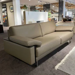 Sofa Avantgarde 500 Leder 43 560 Fango Grau Beige Kernlederarmlehnen Schwarz Gestell Verchromt Hochglanz