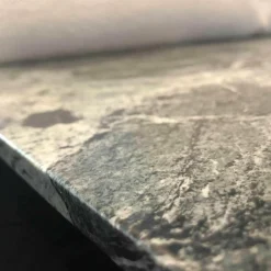 Sofa Avio Stoff Capraia 01CP Weiß mit Marmortisch