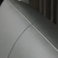 Sofa Bellice 679 B20 Vollnarbenleder Raffino 109 Shark Schwarz Grau Gestell Epoxy Granite Matt