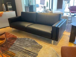 Sofa Bellice 679 Leder Senso Schwarz Füße Sobrio Aluminium