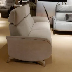 Sofa Boston 4171 Stoff Novano Cloud Grau Metallfüße Edelstahloptik Kopfteil Höhenverstellbar Mit Lendenkissen