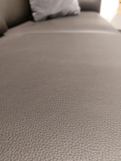 Sofa Cara Leder 38 110 Verkehrsschwarz Schwarz Metallspange Stahl Pulverbeschichtet Schwarz Inklusive Niedriger Kopfstütze