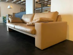 Sofa Classics 100 Leder 43.450 Beige mit Armlehnkissen
