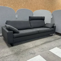 Sofa Conseta Leder 423 Schwarz Gestell Metallkufen Schwarz Pulverbeschichtet Inklusive Kissen