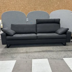 Sofa Conseta Leder 423 Schwarz Gestell Metallkufen Schwarz Pulverbeschichtet Inklusive Kissen