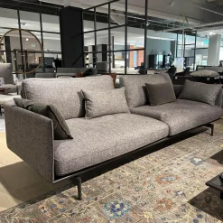 Sofa Dreisitzer Liv Stoff 17.046 Beigegrau Gestell Aluminium Feinstrukturiert Pulverbeschichtet Matt Umragrau