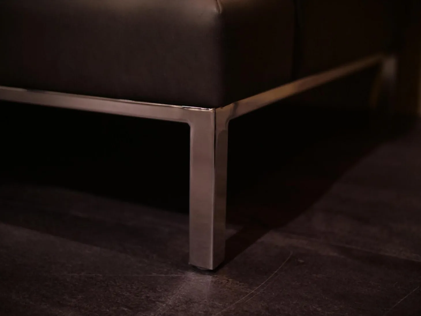 Sofa Dreisitzig DS-0040 Leder Espresso Braun Untergestell Hochglanz Verchromt Rückenpolster Hochklappbar