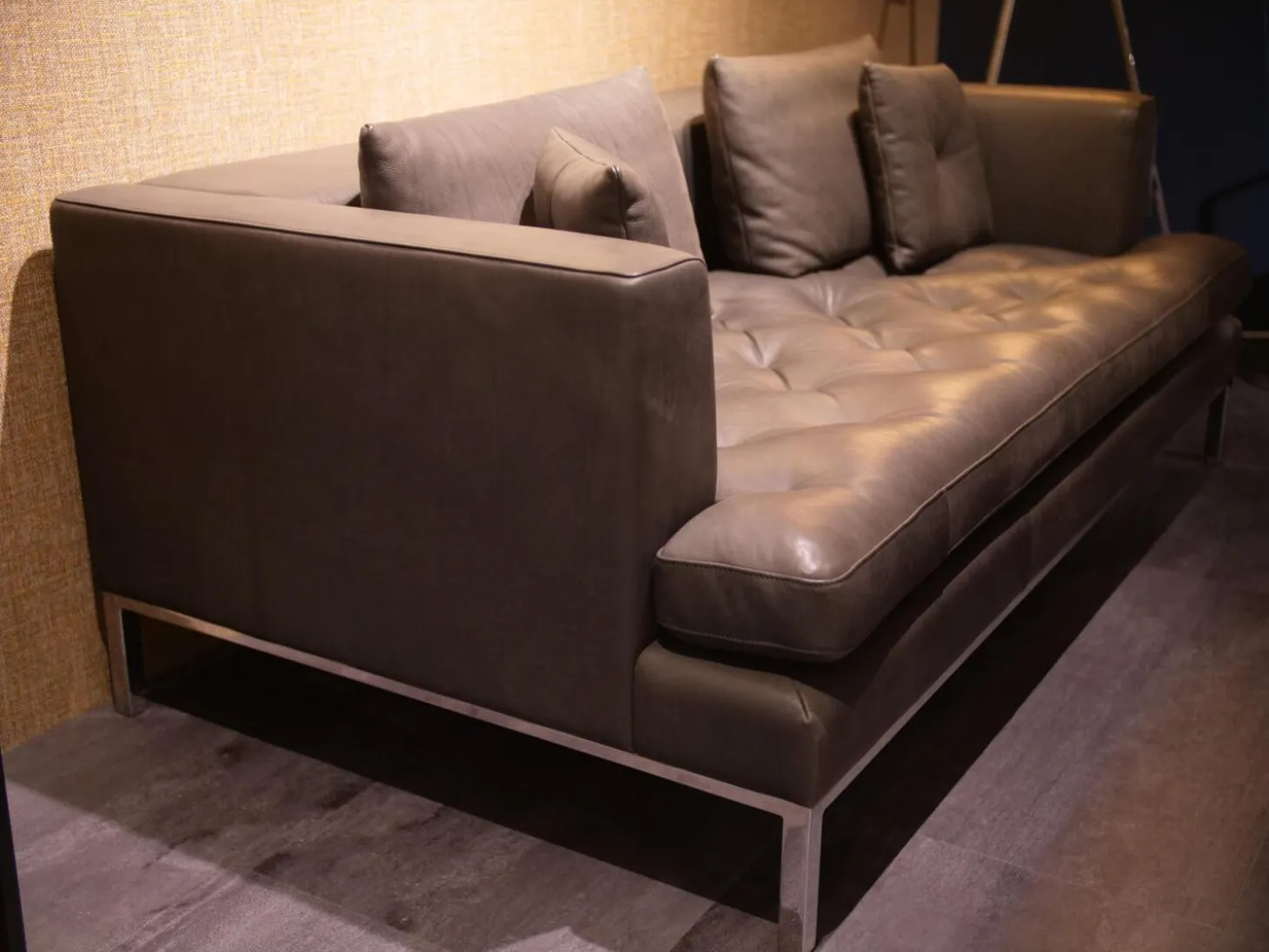 Sofa Dreisitzig DS-0040 Leder Espresso Braun Untergestell Hochglanz Verchromt Rückenpolster Hochklappbar