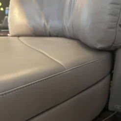 Sofa DS 167 129 Leder Touch Taupe Grau Füße Edelstahl Inklusive Kissen