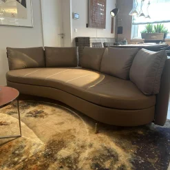 Sofa DS 167 129 Leder Touch Taupe Grau Füße Edelstahl Inklusive Kissen