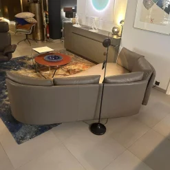 Sofa DS 167 129 Leder Touch Taupe Grau Füße Edelstahl Inklusive Kissen