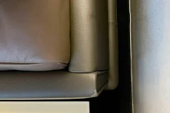 Sofa DS 175/23 Rahmen Und Korpus Leder Select 2418 Taupe Grau Sitz Leder Touch 2517 Taupe Grau Stahlkufen Schwarz Matt