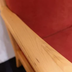 Sofa DY 1260 2,5-Sitzer Stoff Comfort 0028 Rot Kernbuche Geölt