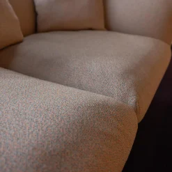 Sofa Echo Bezug Stoff Mica Melba Grau Gestell Metall Schwarz