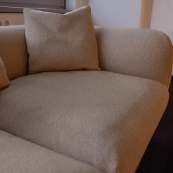 Sofa Echo Bezug Stoff Mica Melba Grau Gestell Metall Schwarz