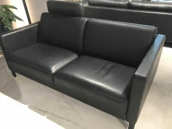 Sofa Ego in Leder 40 Verkehrsschwarz mit Kopfstütze