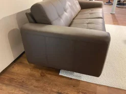 Sofa Ella Leder Paloma 094 Espresso 09433 Braun Gestell Massivholz Füße Metall Pulverbeschichtet Schwarz