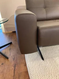 Sofa Ella Leder Paloma 094 Espresso 09433 Braun Gestell Massivholz Füße Metall Pulverbeschichtet Schwarz