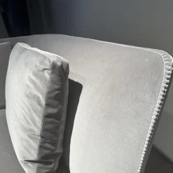 Sofa Febo 2833TS Stoff 2053251 Sirio Grau Füße Mit Stoff Bezogen Inklusive Rückenkissen