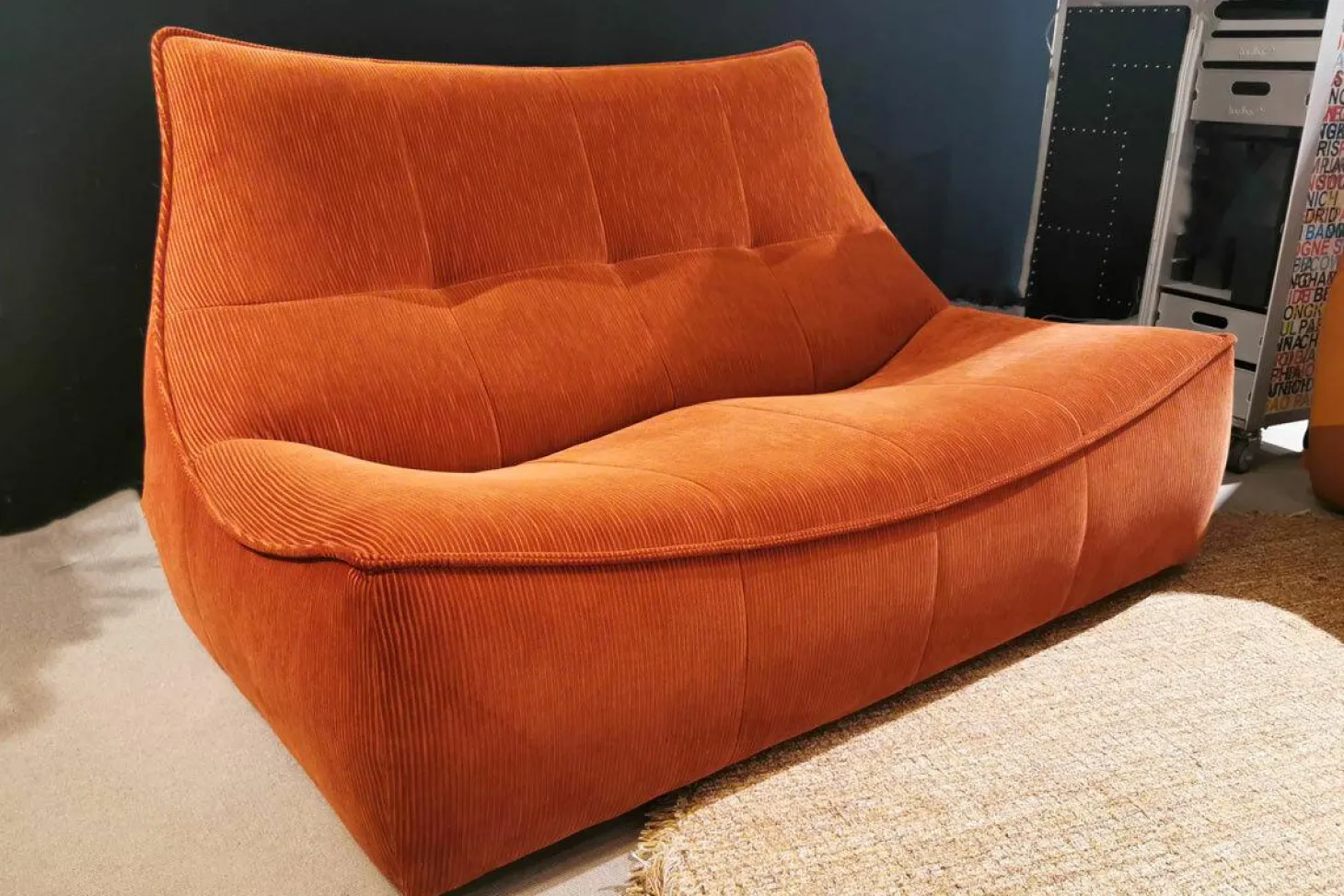 Sofa Florence 2Z Cordstoff Strada 74 Ziegelrot