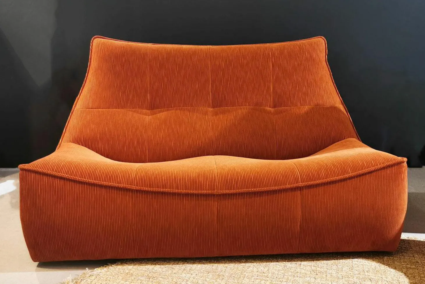 Sofa Florence 2Z Cordstoff Strada 74 Ziegelrot