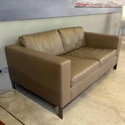 Sofa Foster 503 20 Leder Elen Fango Braun Gestell Schwarz Verchromt Inklusive Kunststoffgleiter