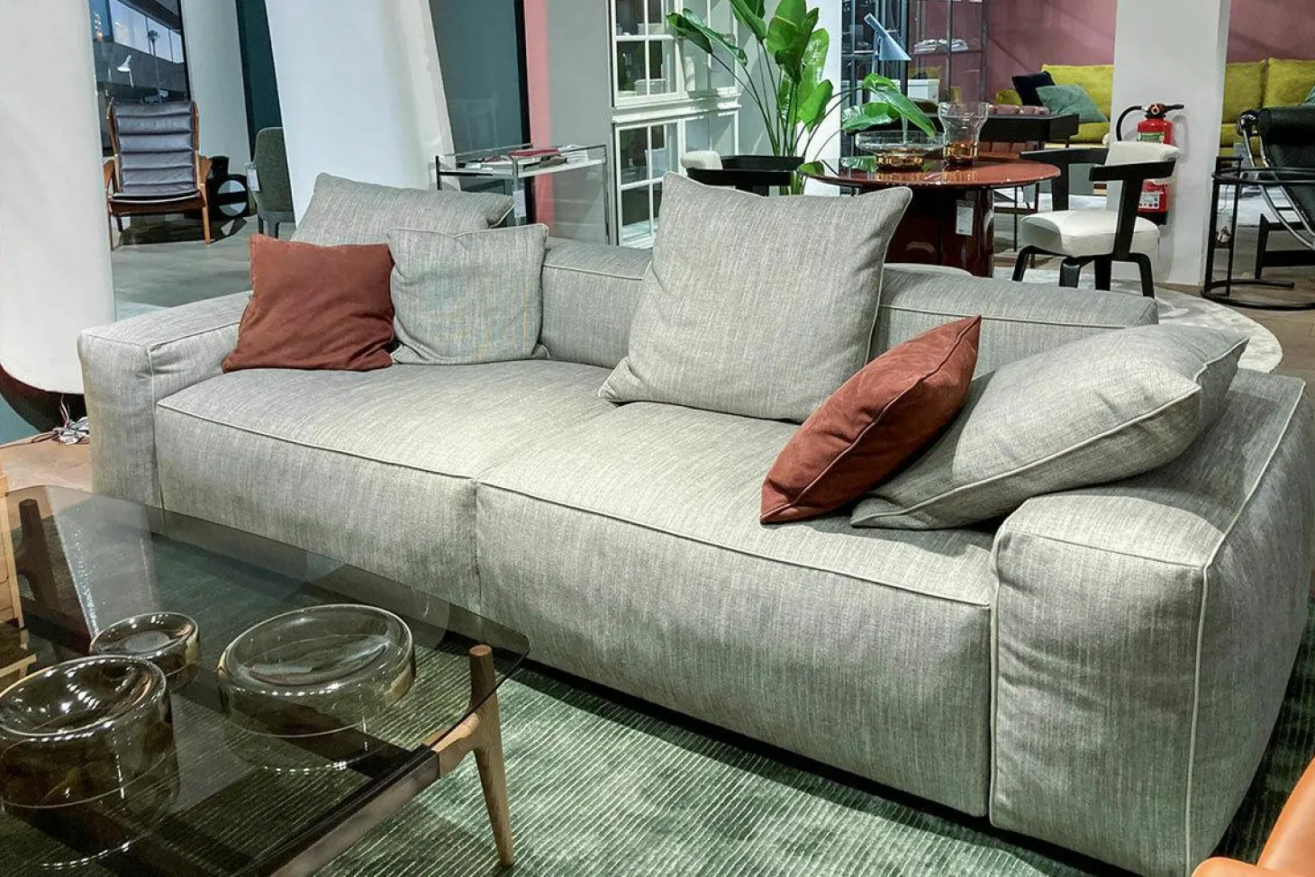 Sofa Gary Stoff Grau Mit Lederkissen Keder Braun