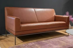 Sofa Glove Pure Leder Lolita Cognac Braun Gestell Bronze Matt Pulverbeschichtet