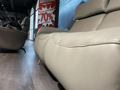 Sofa Hans Leder 35 Mariposa Opal Beige Metallfuß Edelstahloptik 62 Silber