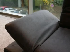 Sofa Harriet Leder A India Omega Schwarz Metallfuß Matt Satiniert