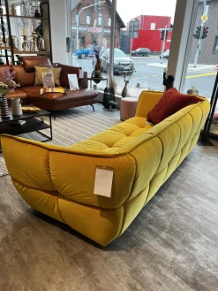 Sofa Hedda Stoff Classic Velvet 16 Yellow Gelb Füße Kunststoff Schwarz