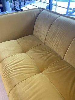 Sofa Hedda Stoff Velvet 16 Yellow Gelb Füße Kunststoff Schwarz