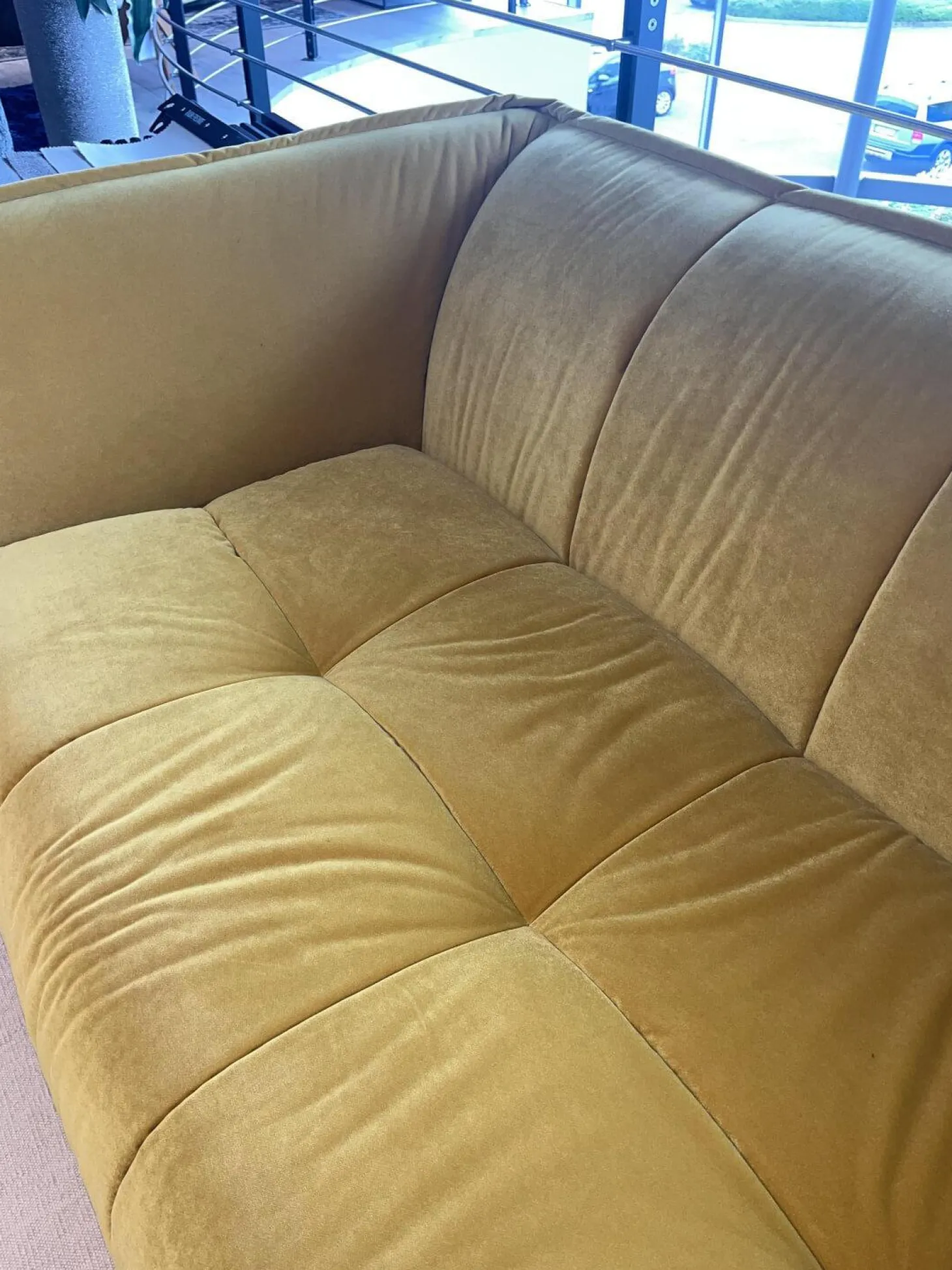 Sofa Hedda Stoff Velvet 16 Yellow Gelb Füße Kunststoff Schwarz