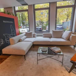 Sofa Jaan Living Bezug Stoff Duala 7674 Off-White Weiß Grau Untergestell Schwarz Pulverbeschichtet Matt Inklusive Kissen Und Ablageboard