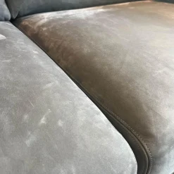 Sofa Jason 390 25 FLFR Leder Velvet 1481 Poppy Seed Grau Gestell Hochglanz Verchromt Mit Nackenrollen