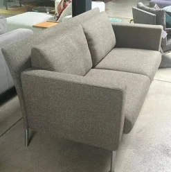 Sofa Jason 390-25 FLFR Stoff Kuro Limestone Gestell Velourmatt