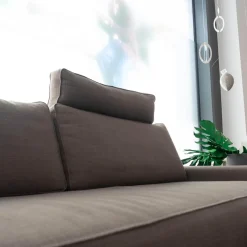 Sofa Jon Edwards Bodenfrei Stoff Burton Taupe mit Kopfstütze