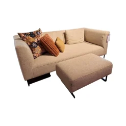 Sofa K SOB 160 202 Stoff 7463 Kieselgrau Grau Stahlkufe Tiefschwarz Mit Hocker Und Kissen