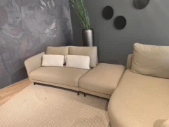 Sofa Kumo Stoff 24 550 Grau Beige Gussfuß Aluminium Glatt Matt Schwarz Pulverbeschichtet Inklusive Kissen