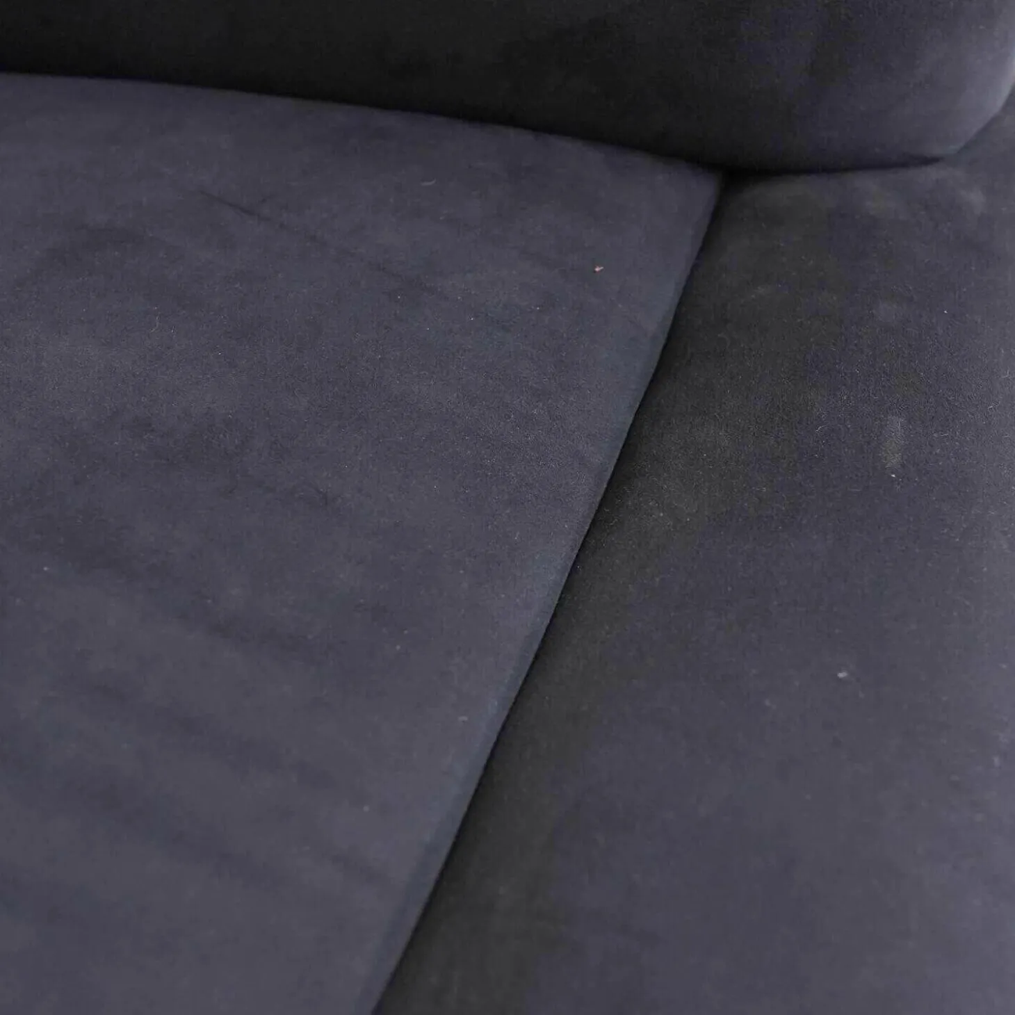 Sofa La Difference Stoff Alcantara Schwarz Mit 2 Kissen
