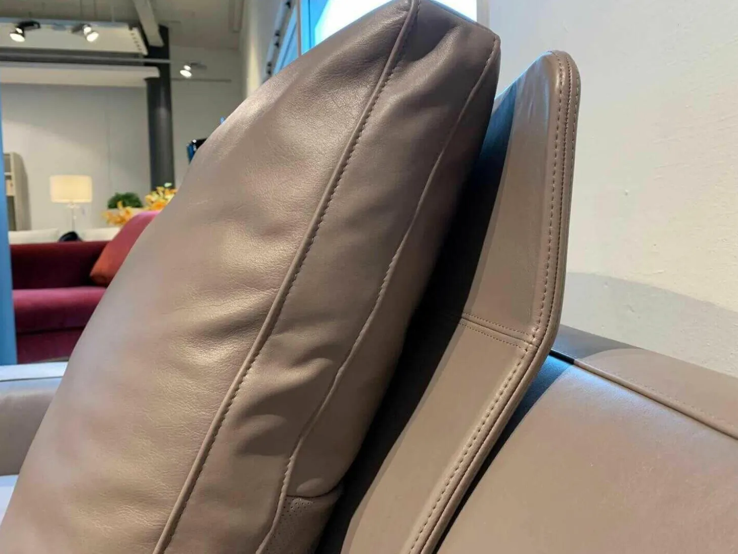 Sofa Let It Be Leder Soul Smokey Braun mit 2 Kissen und Kopfstütze