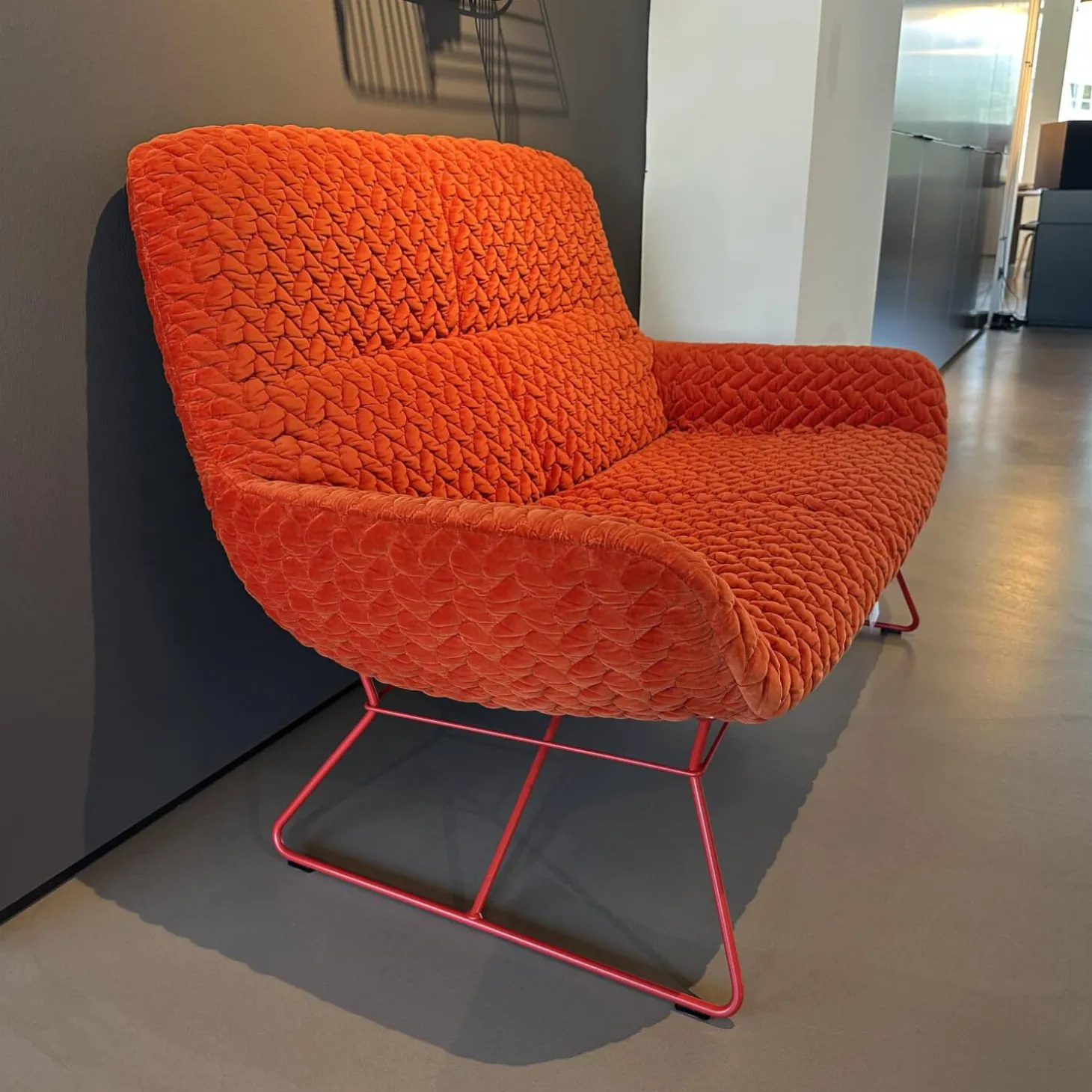Sofa Leya Lounch Couch Stoff Velours Tresse Sunset 17229 6 Rot Orange Gestell RAL 3000 Feuerrot Rot