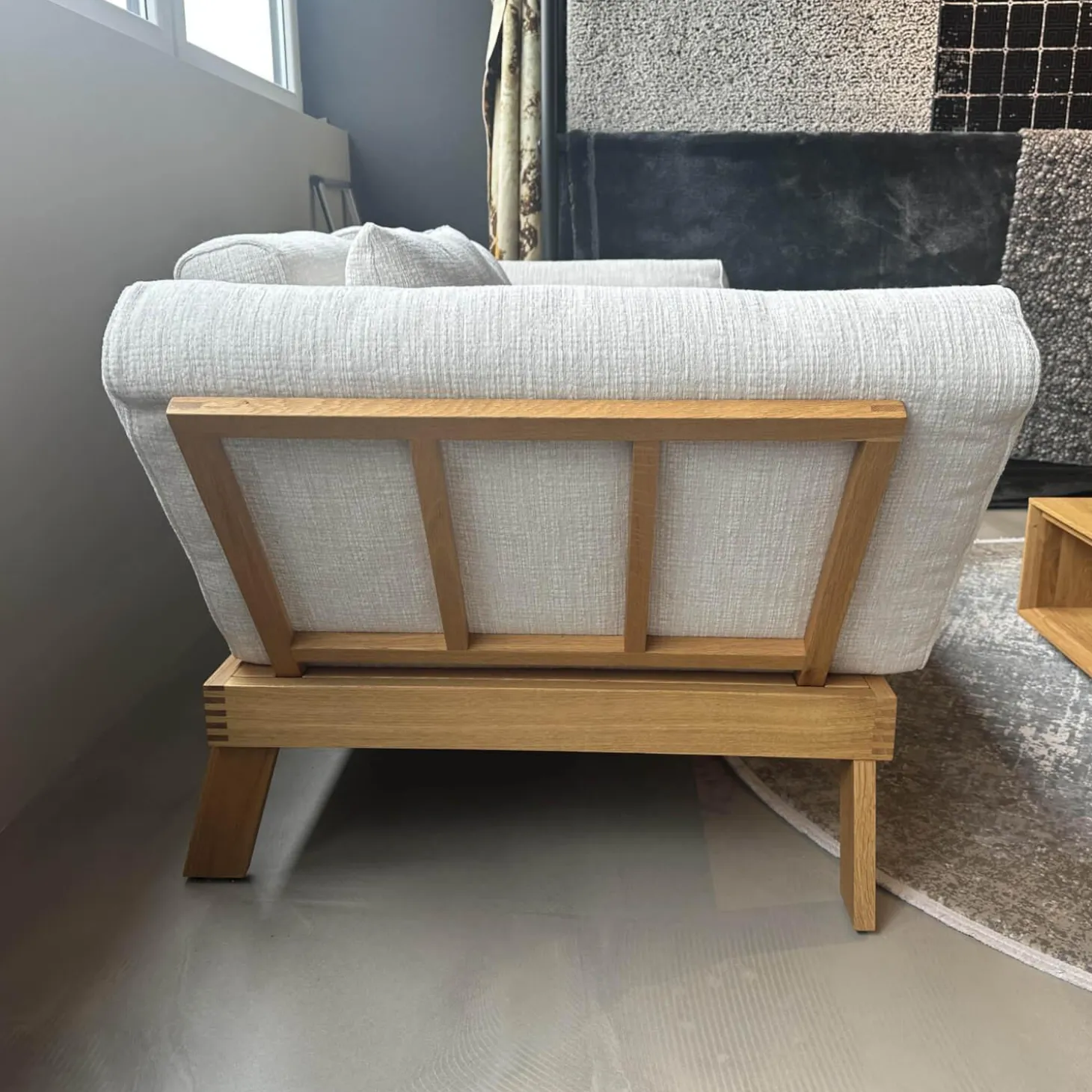 Sofa Lofoten Pure Stoff 5277 42 Beige Untergestell Eiche Natur Mit Klappbaren Armlehnen