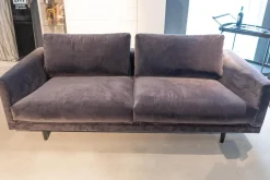 Sofa Long Island Bezug Stoff City Velvet Reloaded CA7832 095 Grau Metallfuß Schwarz Mit Rückenkissen