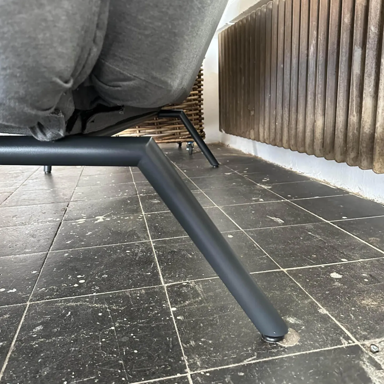 Sofa Luna Lounge Dining Outdoor Bezug Stoff Sunbrella Charcoal Chine Grau Gestell Edelstahl Anthrazit Strukturlack