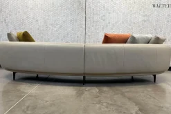 Sofa Maaru 850 Leder Elen 1218 Cosy Grey Beige Gestell Bronze Schwarz Matt Pulverbeschichtet Mit 5 Kissen