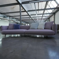 Sofa Maaru 850 Stoff Lino 7899 Magnolia Violett Metallgestell Matt Pulverbeschichtet Schwarz